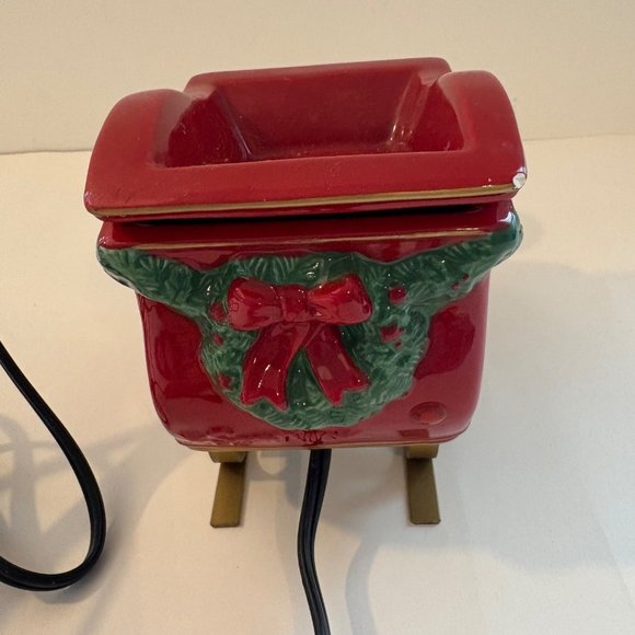 Scentsy Holiday Collection 2014 Santa’s Sleigh Retired Element Warmer Plug In - Picture 5 of 9